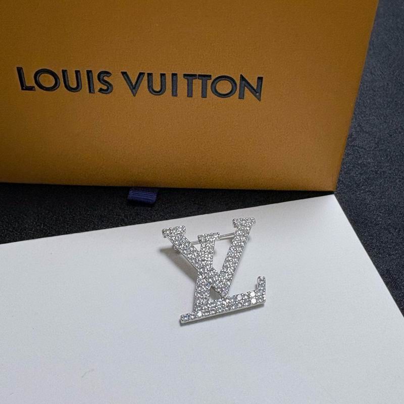 LV Brooch 07yxs05